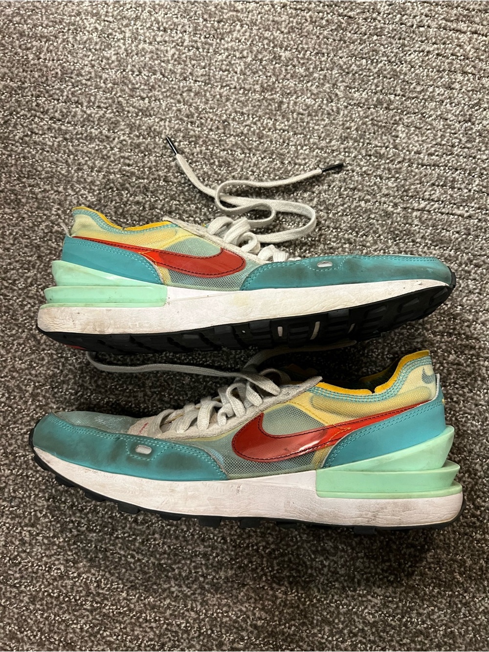 2021 Nike Waffle One SE Mint Red Running Shoes
